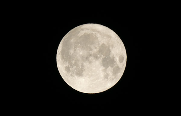 スーパーフルムーン super full moon