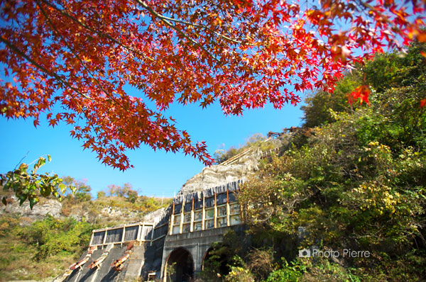 磐戸鉱山跡紅葉