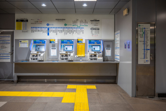 上大岡駅券売機と路線図 上大岡駅券売機と路線図